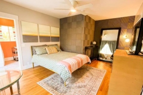 Peaceful 1BR Suite, Yurt and Barn in Cypress Park